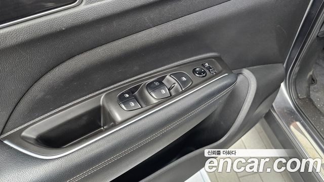 Renault Korea QM6 Diesel 2WD RE Signature 2017 — фото 28
