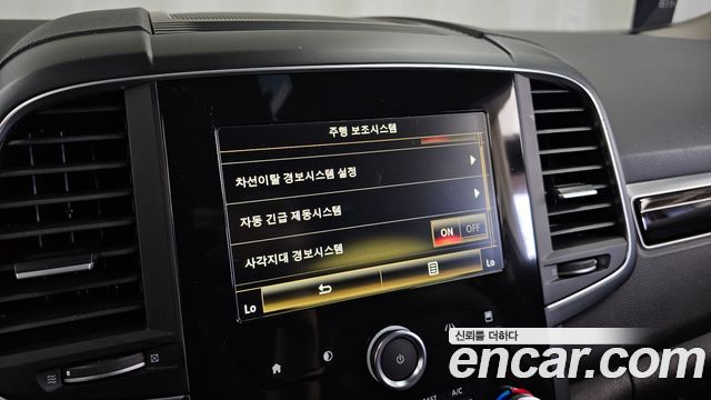 Renault Korea QM6 Diesel 2WD RE Signature 2017 — фото 32