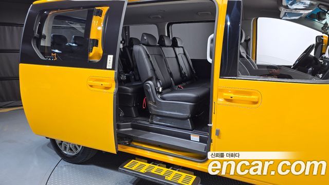 Hyundai Staria L3.5  Kinder Safety Car 11-Seater 2024 — фото 11