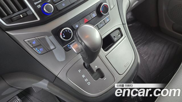 Hyundai Grand Starex Van 3-Seater Smart 2019 — фото 9