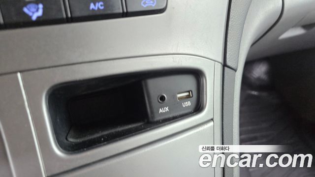 Hyundai Grand Starex Van 3-Seater Smart 2019 — фото 12