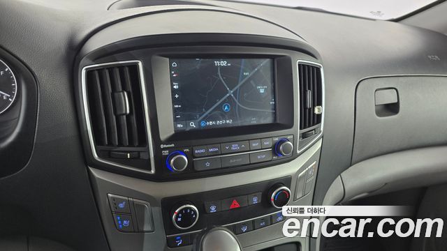Hyundai Grand Starex Van 3-Seater Smart 2019 — фото 13