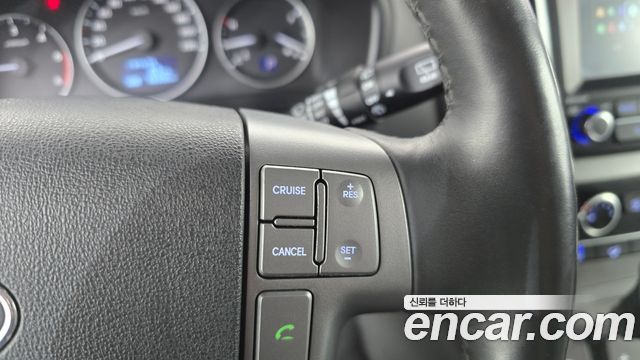 Hyundai Grand Starex Van 3-Seater Smart 2019 — фото 17