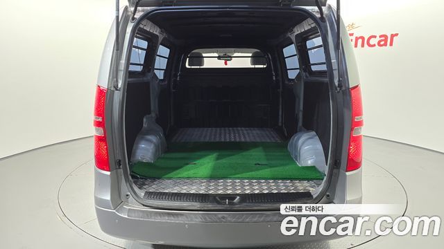 Hyundai Grand Starex Van 3-Seater Smart 2019 — фото 18