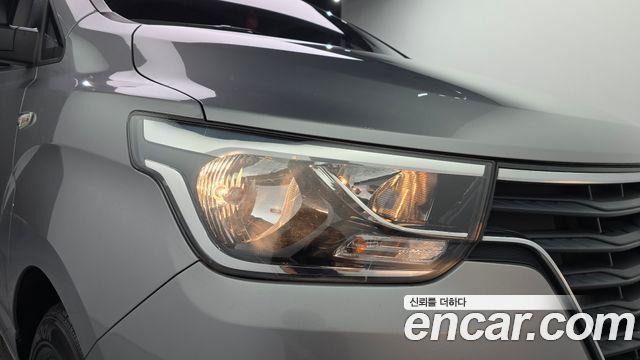 Hyundai Grand Starex Van 3-Seater Smart 2019 — фото 22
