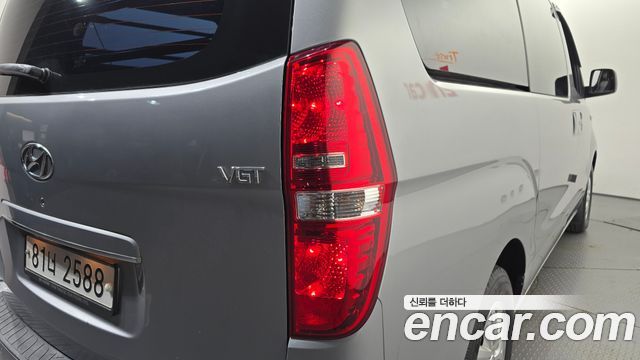 Hyundai Grand Starex Van 3-Seater Smart 2019 — фото 23