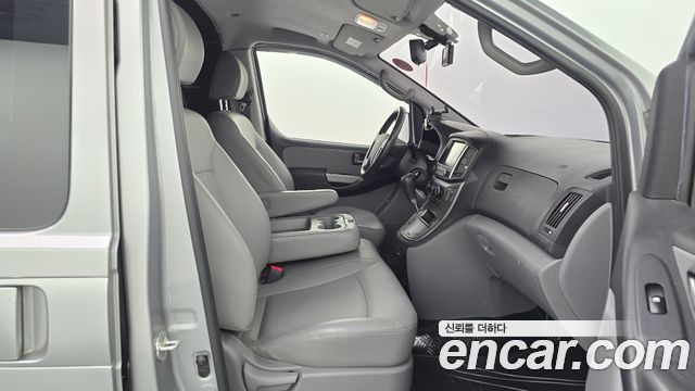 Hyundai Grand Starex Van 3-Seater Smart 2019 — фото 26