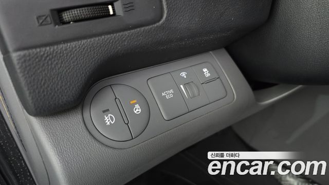 Hyundai Grand Starex Van 3-Seater Smart 2019 — фото 30