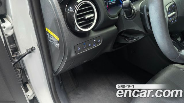 Hyundai Kona Hybrid Premium Special 2020 — фото 18