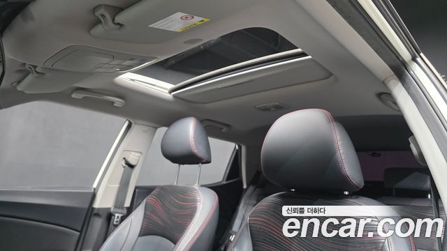 KG Mobility (SsangYong) Tivoli Air Diesel IX 2WD 2017 — фото 17