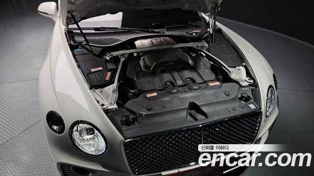 Bentley Continental GT (III) 4.0 GT Azure 2023 — фото 6