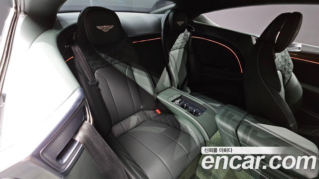 Bentley Continental GT (III) 4.0 GT Azure 2023 — фото 12