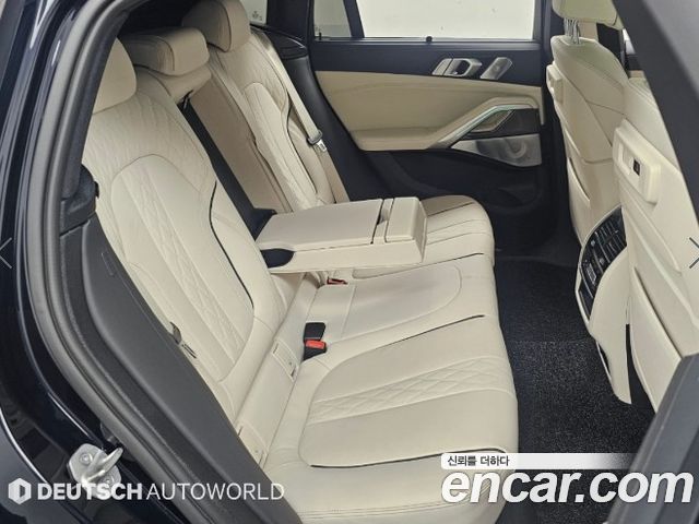 BMW X6 (G06) M50i 2022 — фото 16