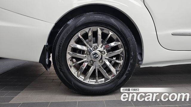 KG Mobility (SsangYong) Korando Turismo 4WD Extreme 9-seater 2015 — фото 5