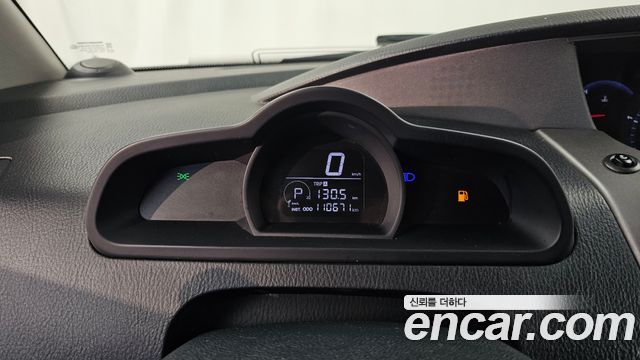 KG Mobility (SsangYong) Korando Turismo 4WD Extreme 9-seater 2015 — фото 8