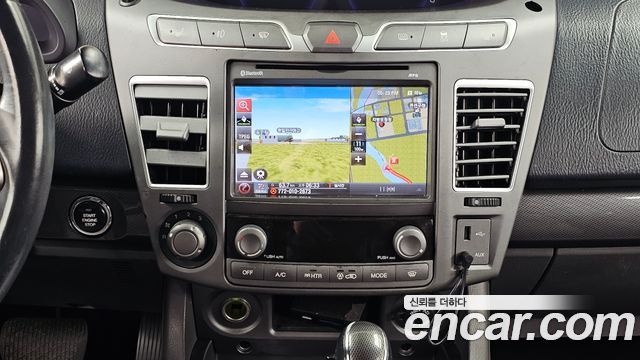 KG Mobility (SsangYong) Korando Turismo 4WD Extreme 9-seater 2015 — фото 14