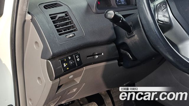 KG Mobility (SsangYong) Korando Turismo 4WD Extreme 9-seater 2015 — фото 19