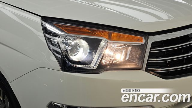 KG Mobility (SsangYong) Korando Turismo 4WD Extreme 9-seater 2015 — фото 22