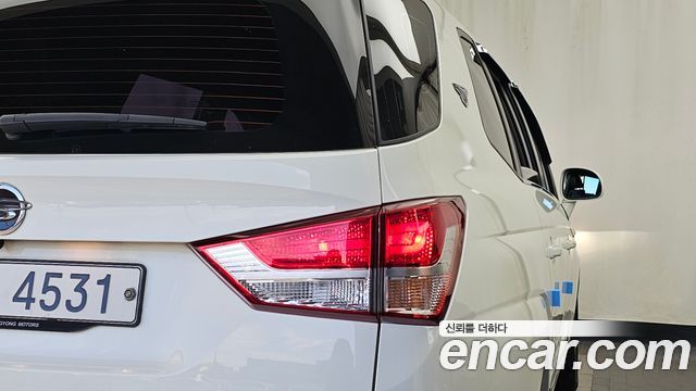 KG Mobility (SsangYong) Korando Turismo 4WD Extreme 9-seater 2015 — фото 23