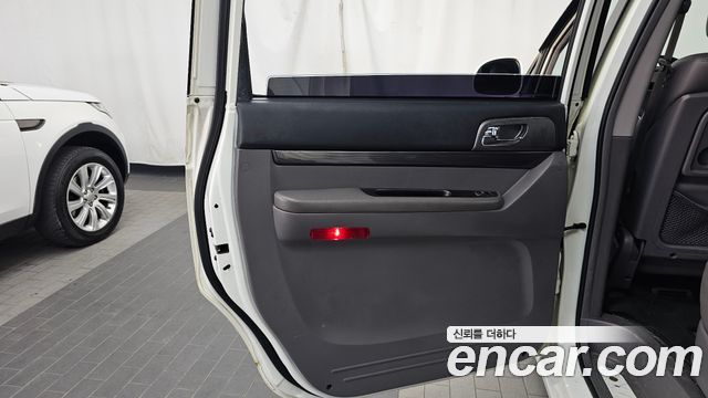 KG Mobility (SsangYong) Korando Turismo 4WD Extreme 9-seater 2015 — фото 25