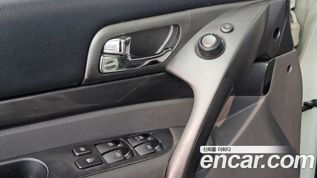KG Mobility (SsangYong) Korando Turismo 4WD Extreme 9-seater 2015 — фото 27