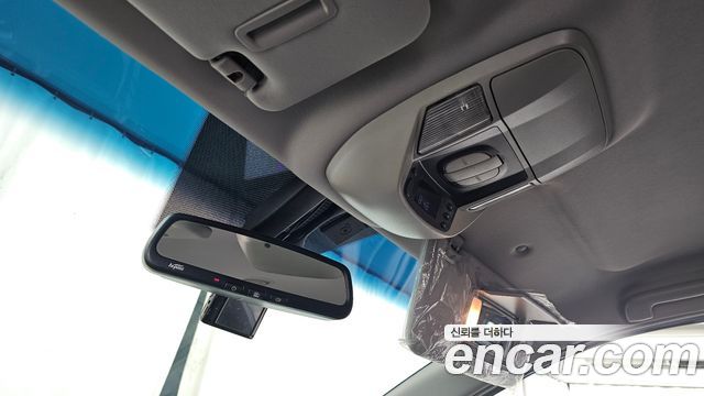 KG Mobility (SsangYong) Korando Turismo 4WD Extreme 9-seater 2015 — фото 30
