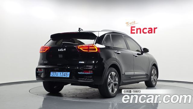 Kia Niro EV Noblesse 2022 — фото 2