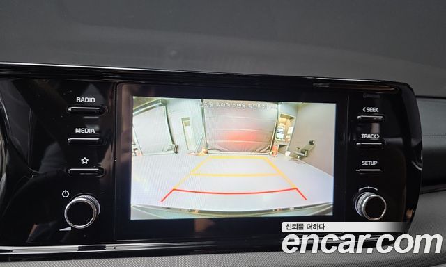 Kia K5 (III) 2.0 Prestige 2023 — фото 16