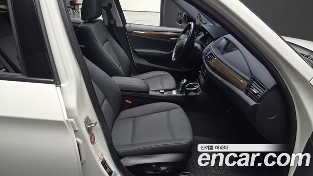 BMW X1 (E84) xDrive 20d 2014 — фото 11