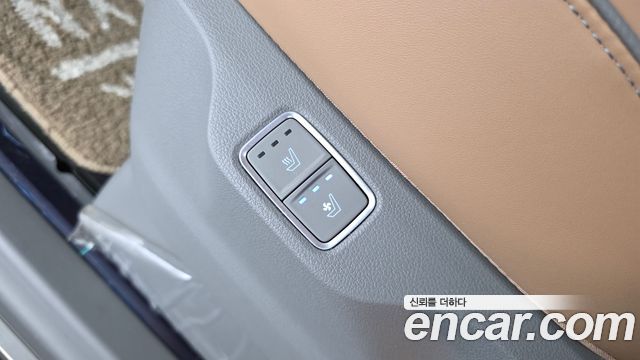 Hyundai Staria L3.5 Lounge 9-Seater Inspiration 2023 — фото 19