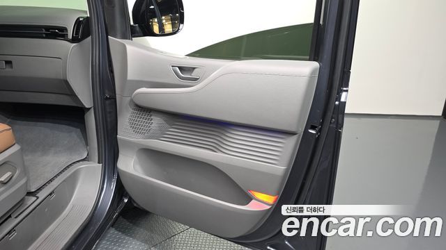 Hyundai Staria L3.5 Lounge 9-Seater Inspiration 2023 — фото 25