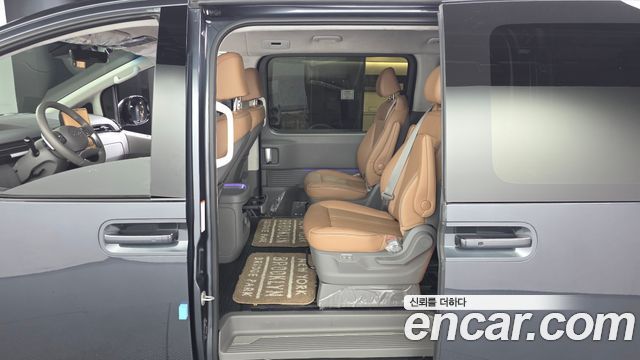 Hyundai Staria L3.5 Lounge 9-Seater Inspiration 2023 — фото 26