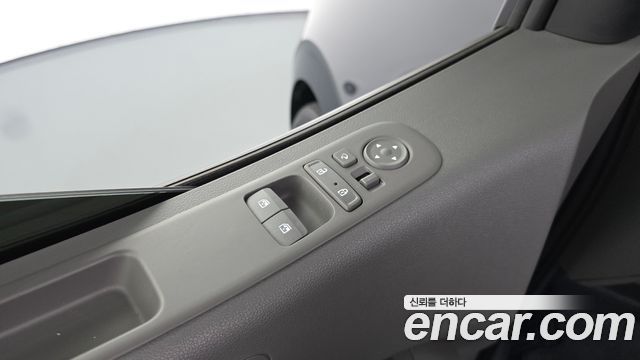 Hyundai Staria L3.5 Lounge 9-Seater Inspiration 2023 — фото 31