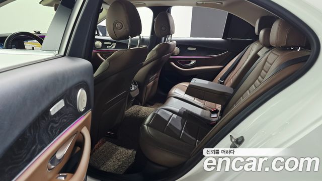 Mercedes-Benz E-Class (W213) E300 Avantgarde 2017 — фото 11