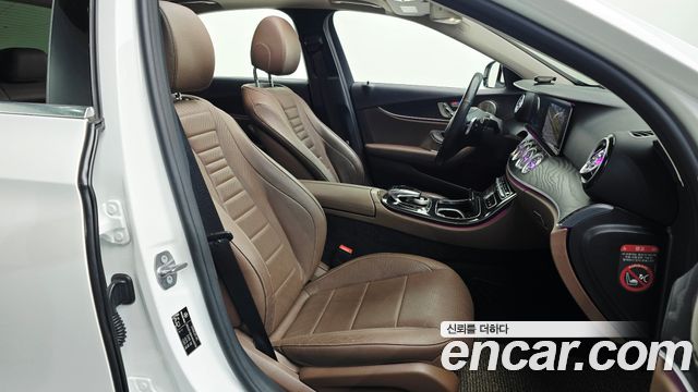 Mercedes-Benz E-Class (W213) E300 Avantgarde 2017 — фото 12