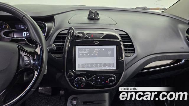 Renault Korea QM3 LE 2016 — фото 14