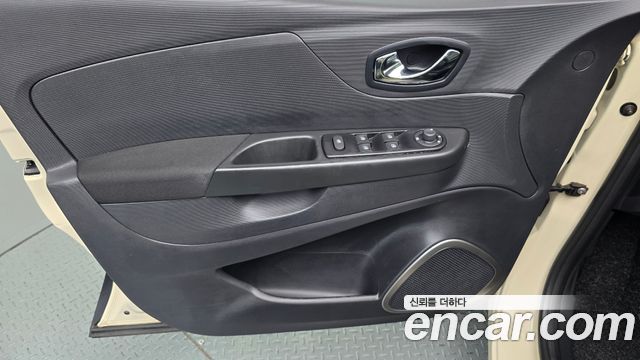 Renault Korea QM3 LE 2016 — фото 24