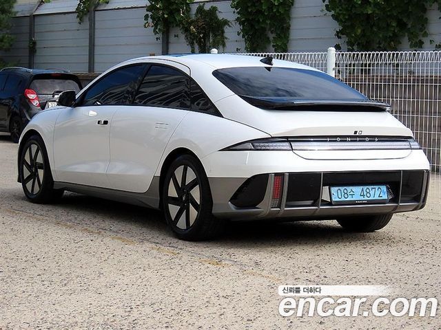 Hyundai Ioniq 6 Long Range Exclusive + 2023 — фото 3