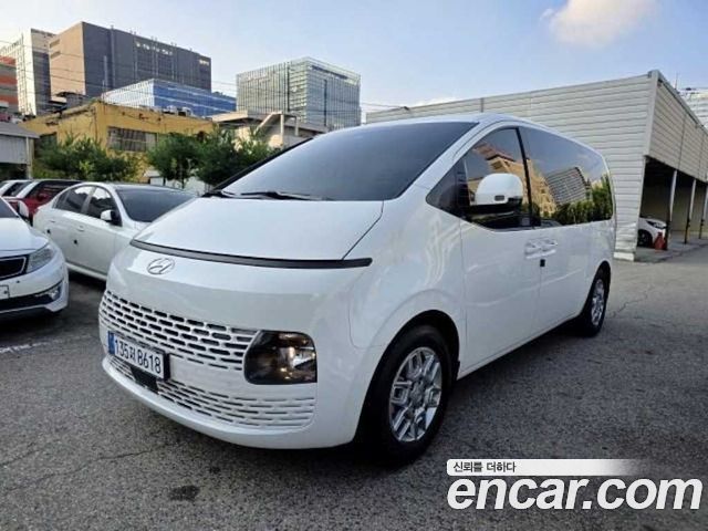 Hyundai Staria Tourer 9-Seater Modern 2023 — фото 1