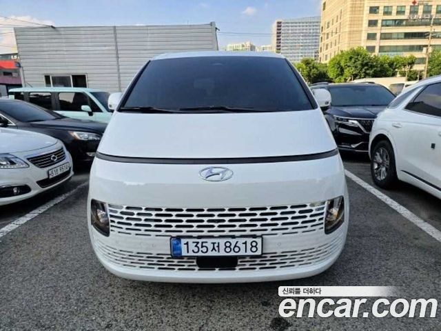Hyundai Staria Tourer 9-Seater Modern 2023 — фото 2