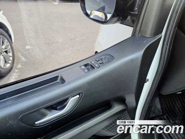 Hyundai Staria Tourer 9-Seater Modern 2023 — фото 19