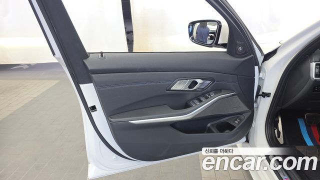 BMW 3 Series (G20) 320i M Sport 2021 — фото 30
