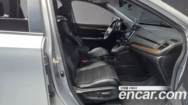 Honda CR-V (V) 1.5 Touring 4WD 2017 — фото 12