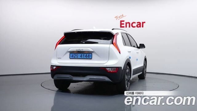 Kia Niro EV Air 2023 — фото 4