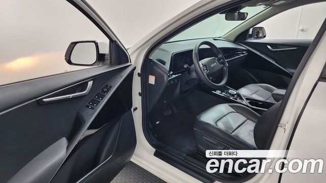 Kia Niro EV Air 2023 — фото 10