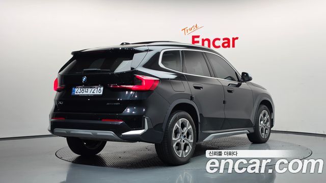 BMW X1 (U11) sDrive 20i xLine 2023 — фото 2