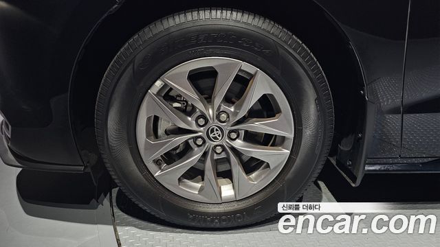 Toyota Sienna (IV) 2.5 Hybrid AWD 2024 — фото 5