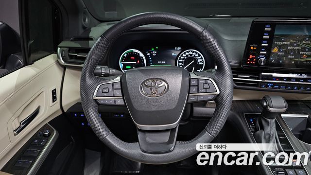 Toyota Sienna (IV) 2.5 Hybrid AWD 2024 — фото 13