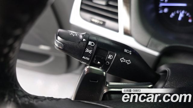 Genesis G80 3.3 GDI AWD Premium Luxury 2019 — фото 20