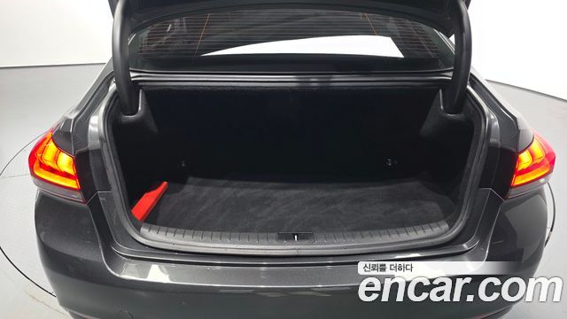 Genesis G80 3.3 GDI AWD Premium Luxury 2019 — фото 34